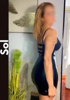 Agc madrid   Rubia masajista que disfruta al máximo su profesión