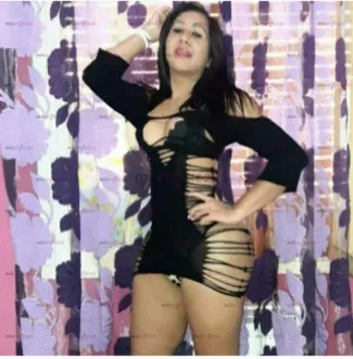      Nathy Vamos disfrutar entre todos no importa el sexo 