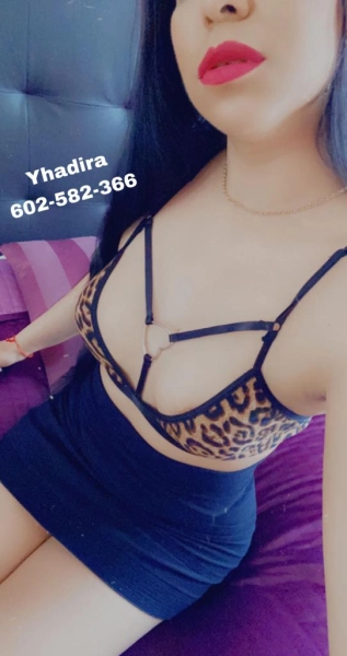   Yhadira  encantadora chica latina muy sexy 