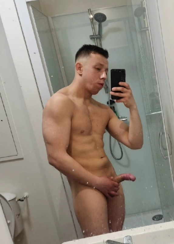  Antonio Chico Ruso 27 años de paso en Madrid me encantaria conocer alguna chica  trans  - 6