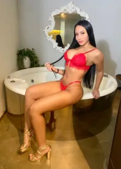 TE LO CHUPO PELADITO COLOMBIANA ADICTA AL SEXO