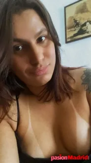 Monique melo trans  Brasileña caliente 25 anos 