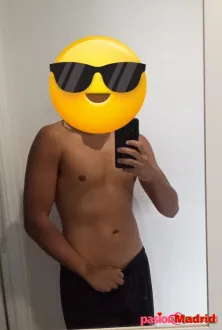 Joven muy guapo, gimnasio, polla bien gorda, parejas o mujer