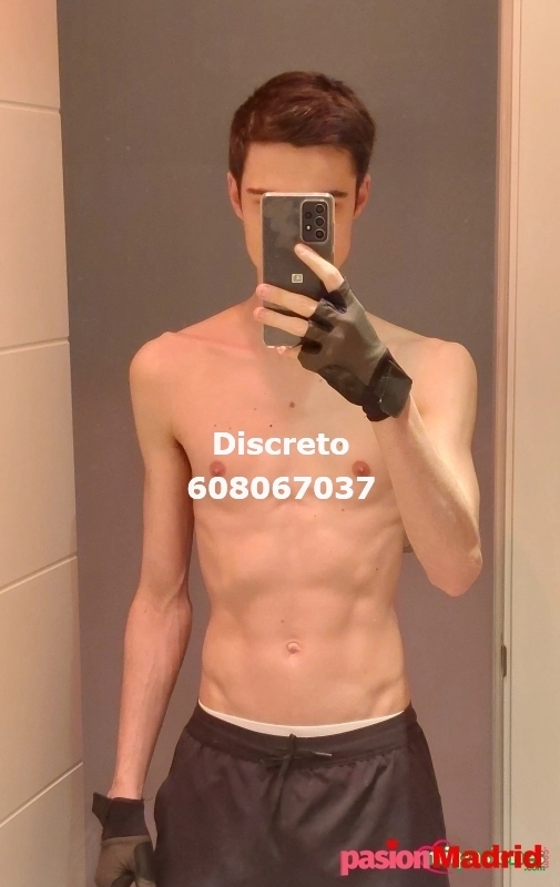 Discreto, Masculino y Activo con 18cm por dinero