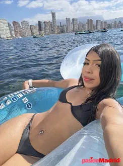 Chica Trans jovencita caliente rica escríbeme amor