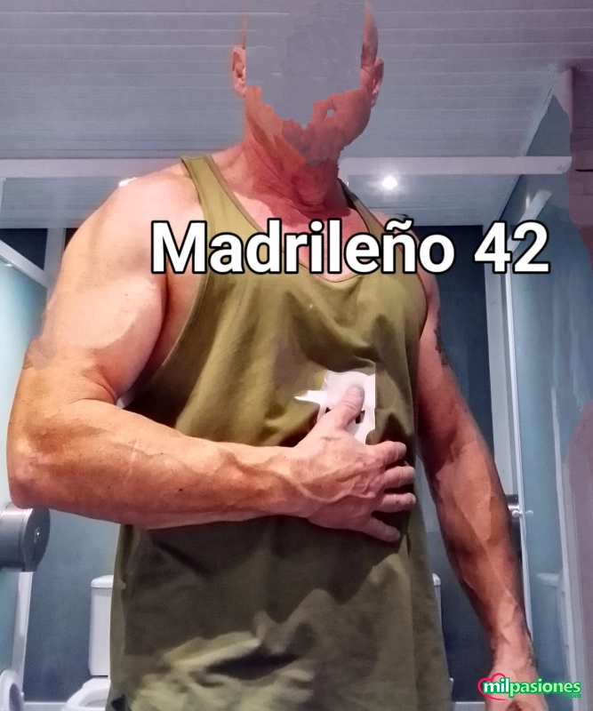 Madrileño muy dotado en grosor extra cuerpo musculado - 1