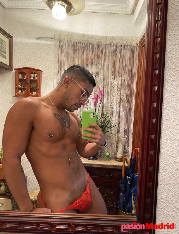 BRAYAN PASIVO LATINO DISPONIBLE MADRID. 